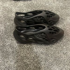 Adidas foam runners worn 2twice